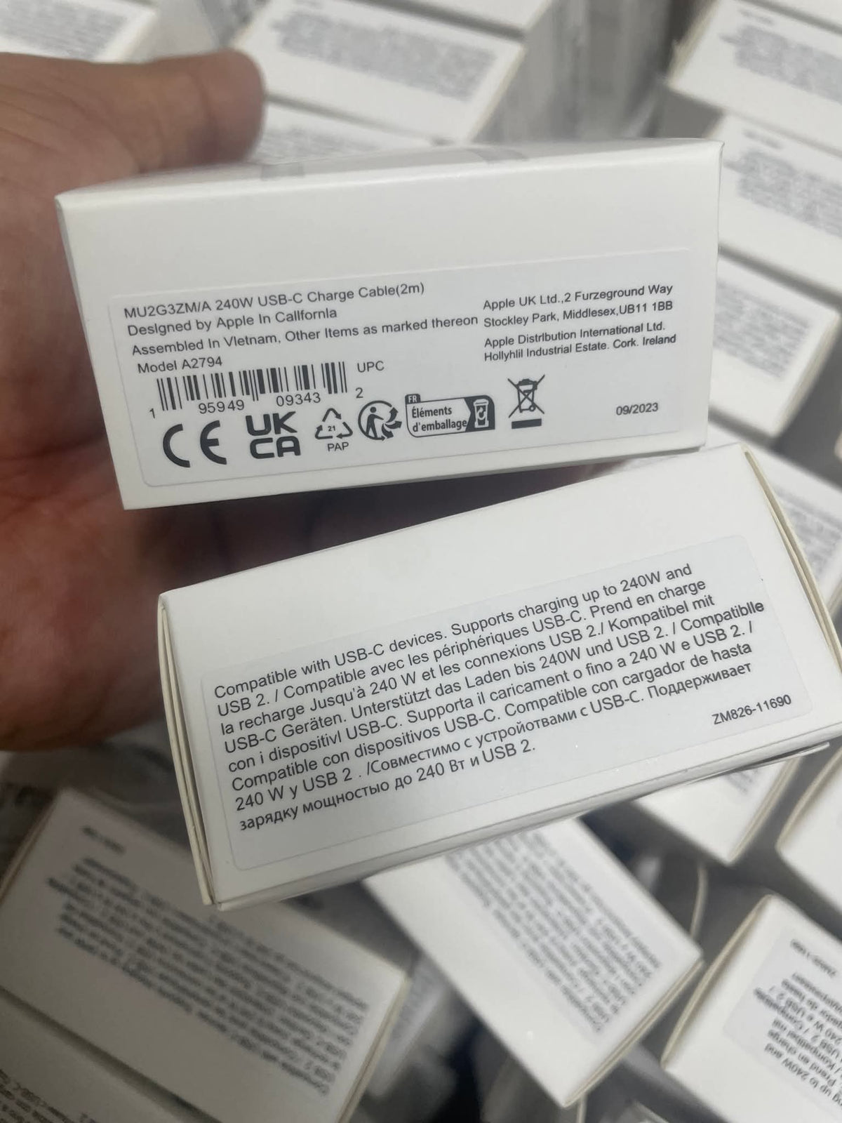 Apple USB-C to USB-C cable 2m 240W – product image