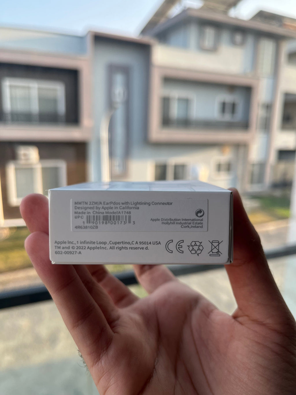 EarPods with Lightning Connector – product image