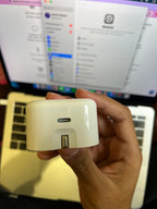 Apple 20W USB-C fast charger – product image